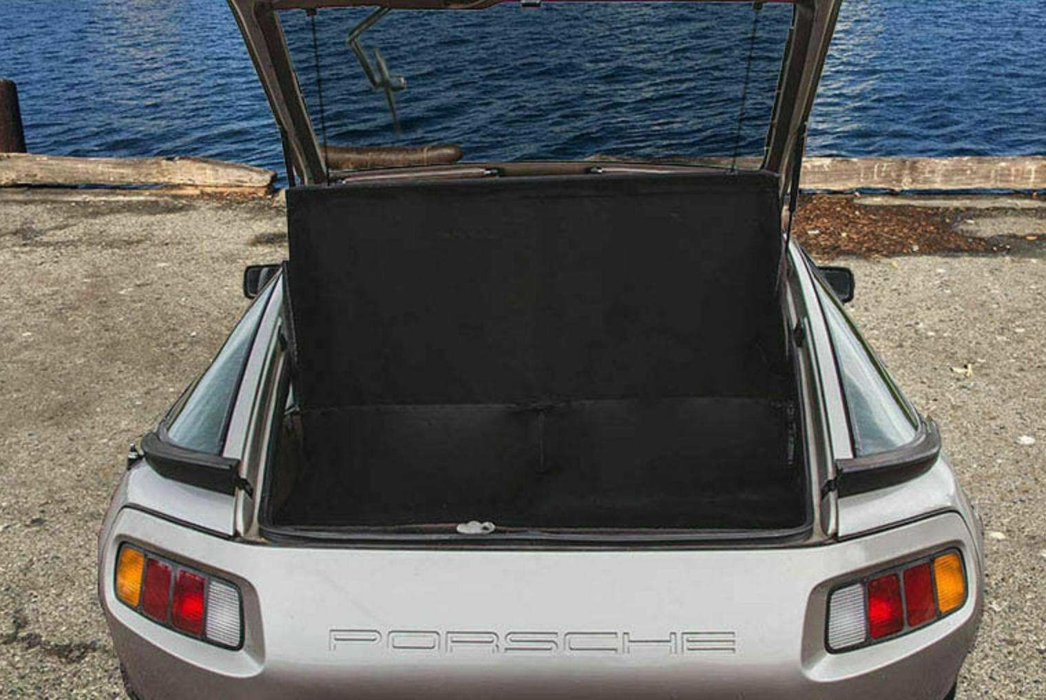 Luggage / Boot / Hatch Cover for Porsche 928; 1980-1995